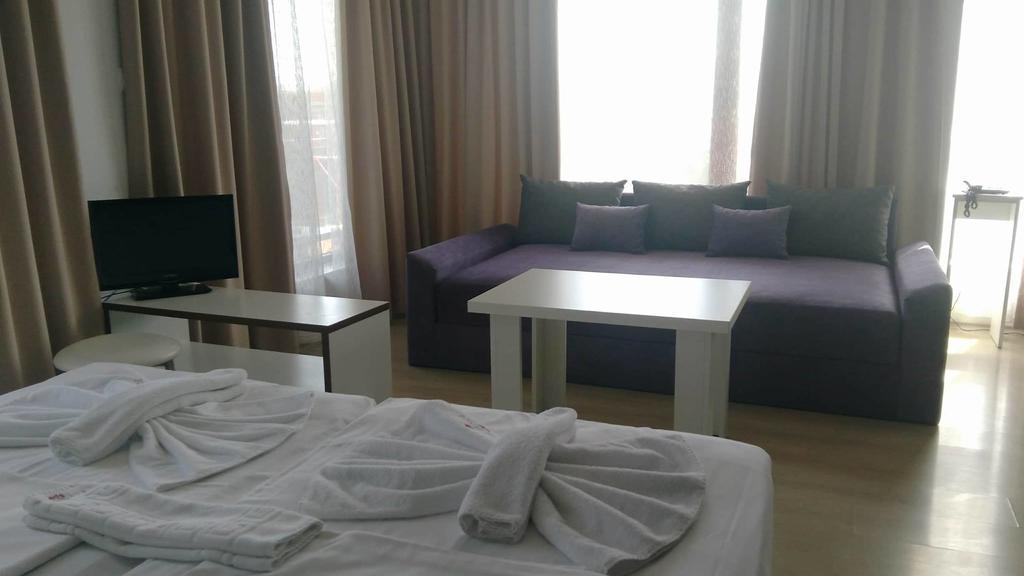 Elegance Spa Hotel ออร์คนายโนโว่ ภายนอก รูปภาพ